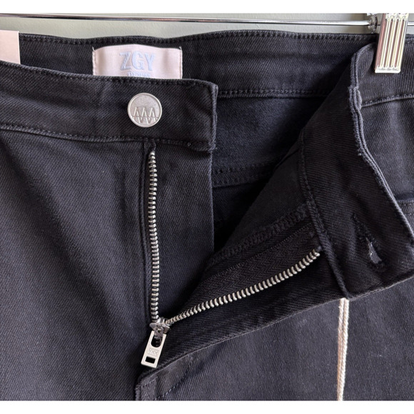 Free People x ZGY DENIM Low Flare Jeans Size 30 Black Y2K Retro Minimalist - Picture 6 of 16